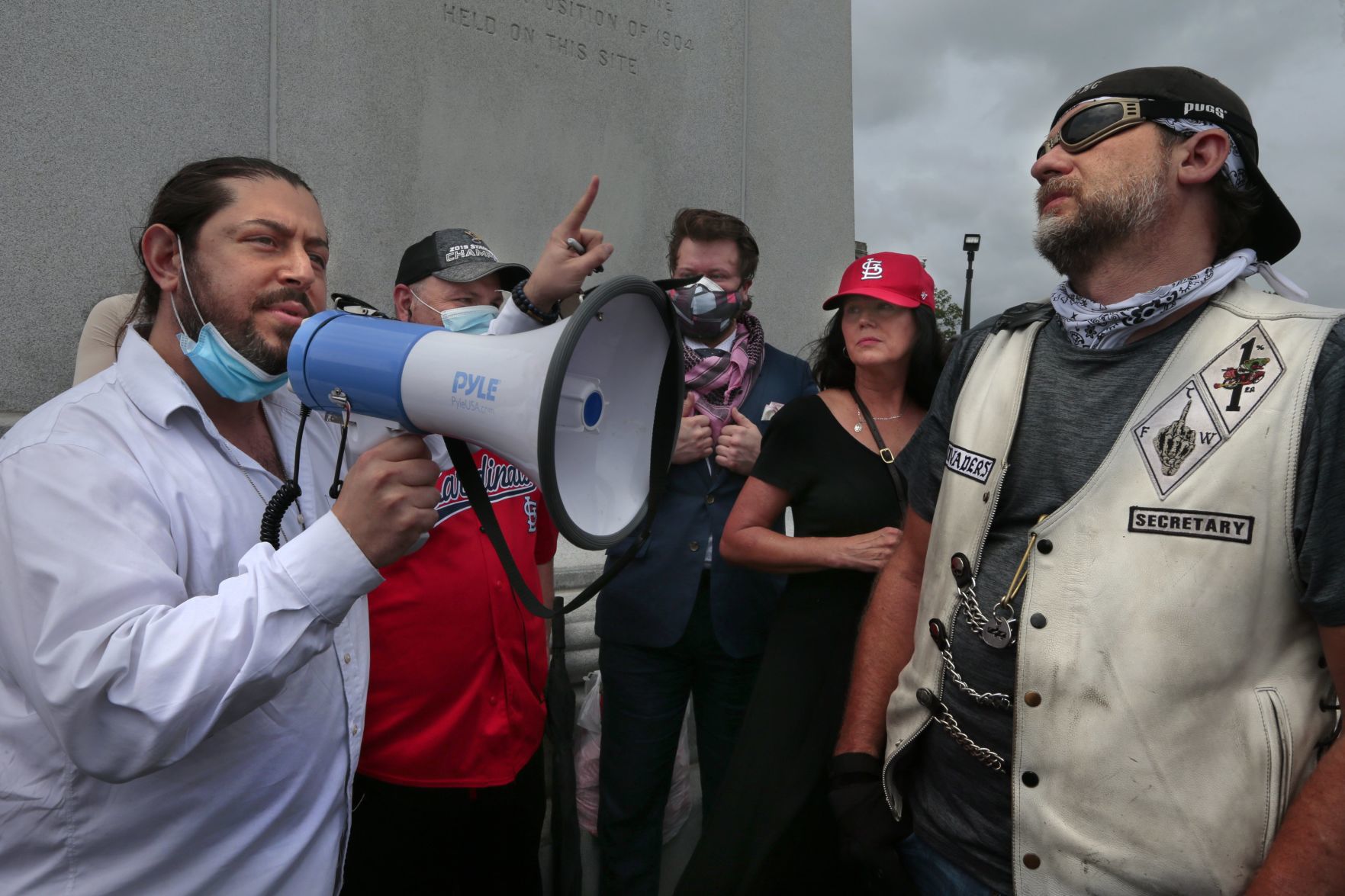 Protest over statue of St. Louis' namesake
